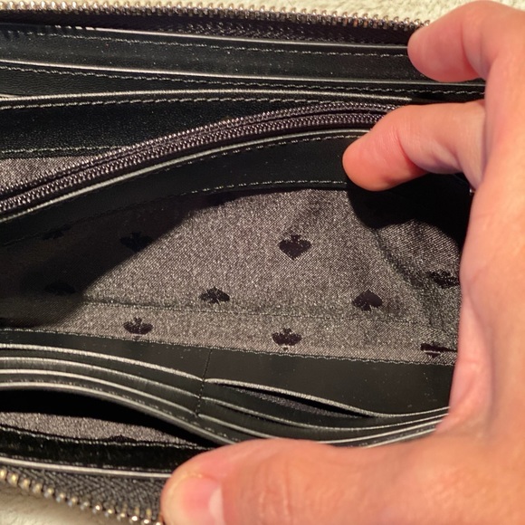 Kate Spade Zip Around Wallet - Carried Once - Picture 9 of 10